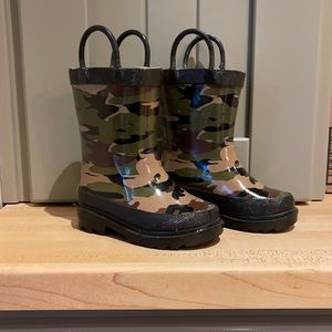 Western chief camouflage rain boots